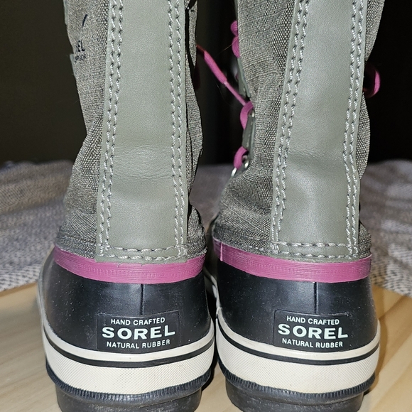 Sz 8 Sorel Caribou Classic Snow Boots - Picture 7 of 17